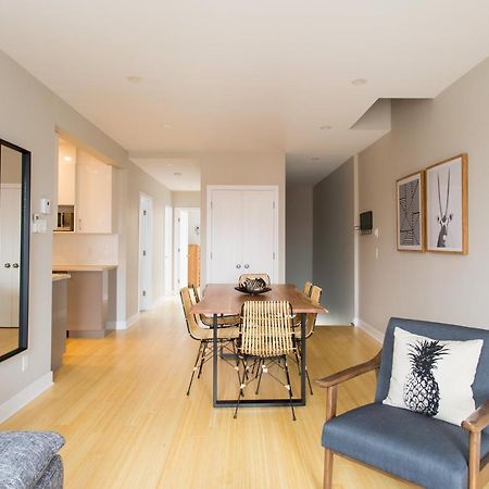 Trendy Little Italy 3 Bedroom Condo By Den Stays Montréal Esterno foto